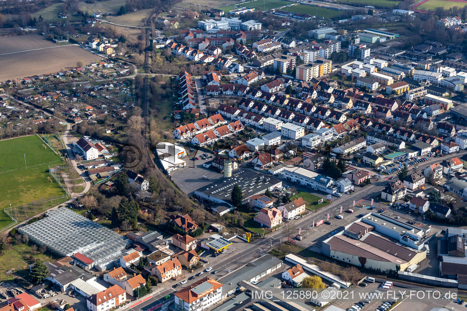 Ancien site Promarkt sur Rabensteinerweg à Speyer dans le département Rhénanie-Palatinat, Allemagne vue d'en haut