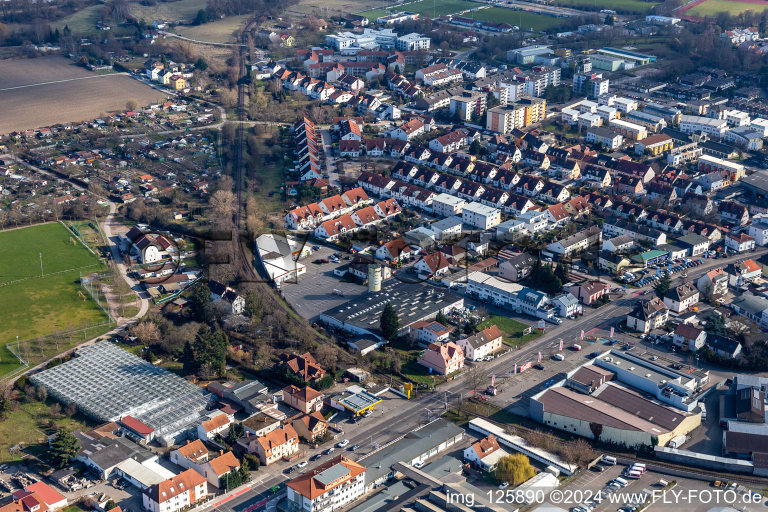 Ancien site Promarkt sur Rabensteinerweg à Speyer dans le département Rhénanie-Palatinat, Allemagne vue d'en haut