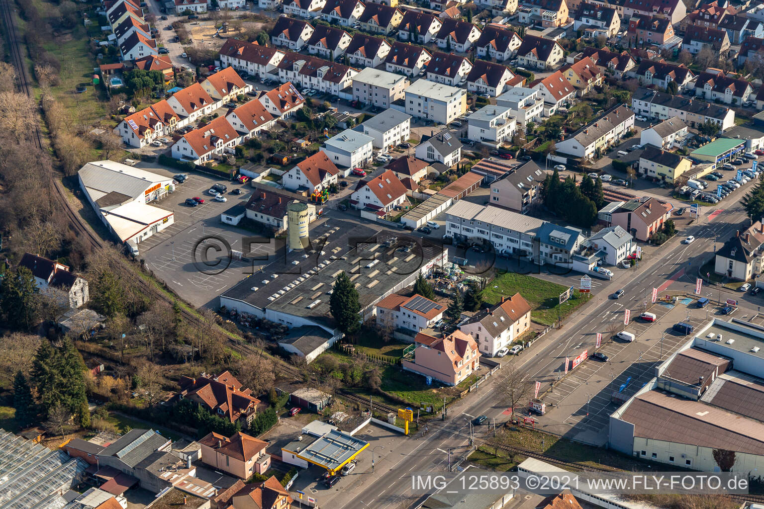 Ancien site Promarkt sur Rabensteinerweg à Speyer dans le département Rhénanie-Palatinat, Allemagne depuis l'avion