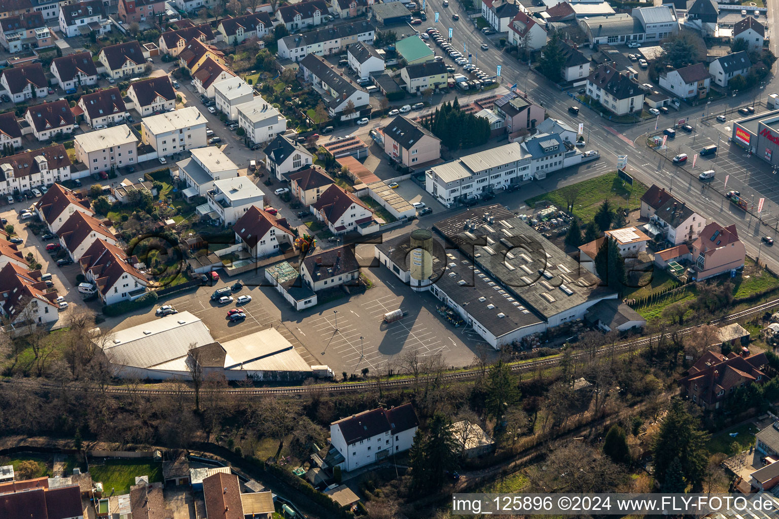 Vue d'oiseau de Ancien site Promarkt sur Rabensteinerweg à Speyer dans le département Rhénanie-Palatinat, Allemagne