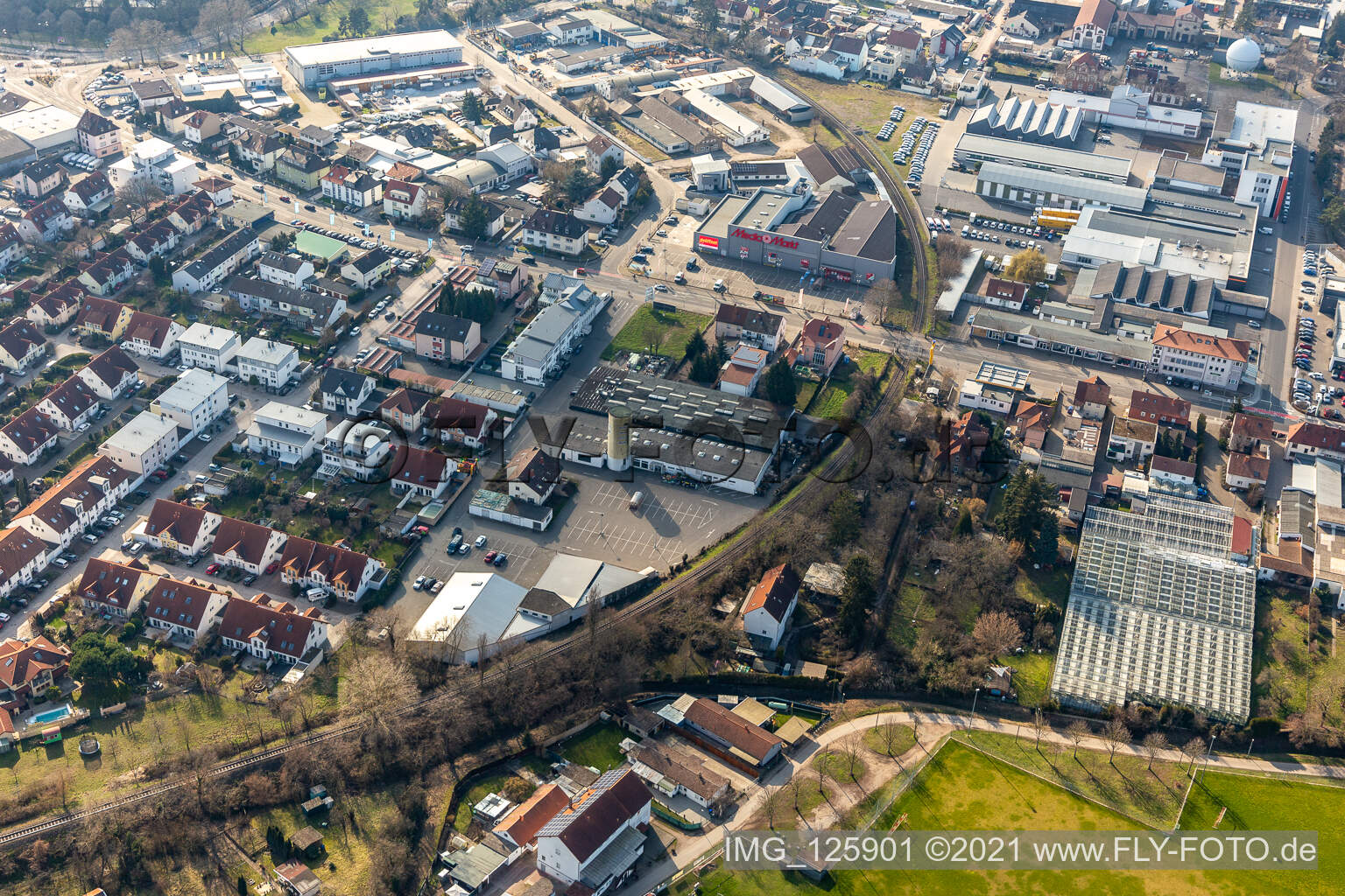 Enregistrement par drone de Ancien site Promarkt sur Rabensteinerweg à Speyer dans le département Rhénanie-Palatinat, Allemagne