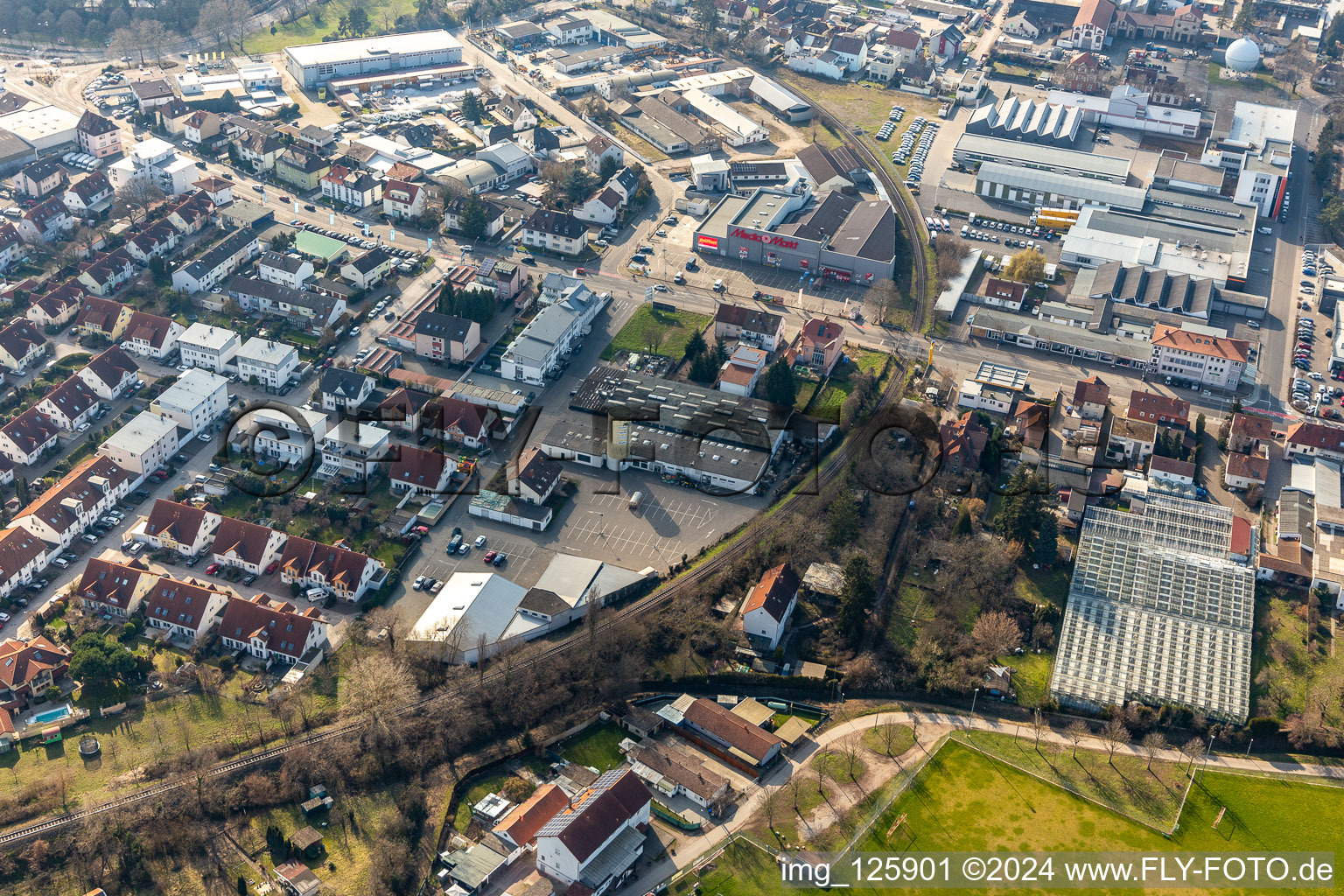 Enregistrement par drone de Ancien site Promarkt sur Rabensteinerweg à Speyer dans le département Rhénanie-Palatinat, Allemagne