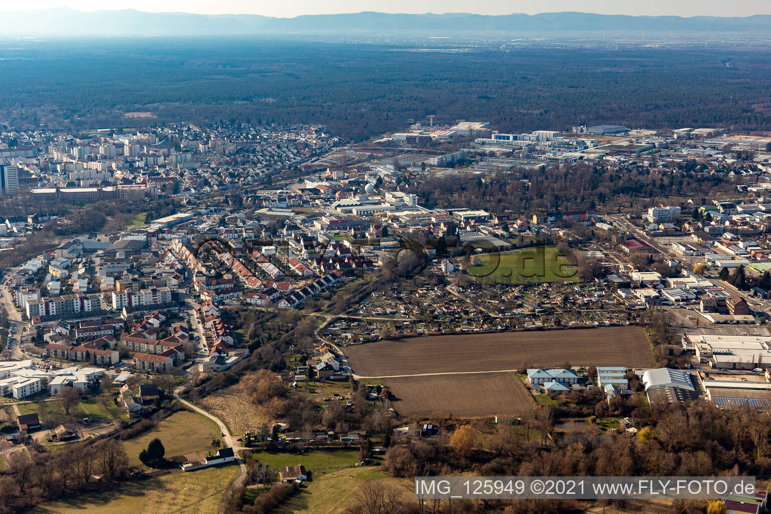 Ouest à Speyer dans le département Rhénanie-Palatinat, Allemagne vue d'en haut
