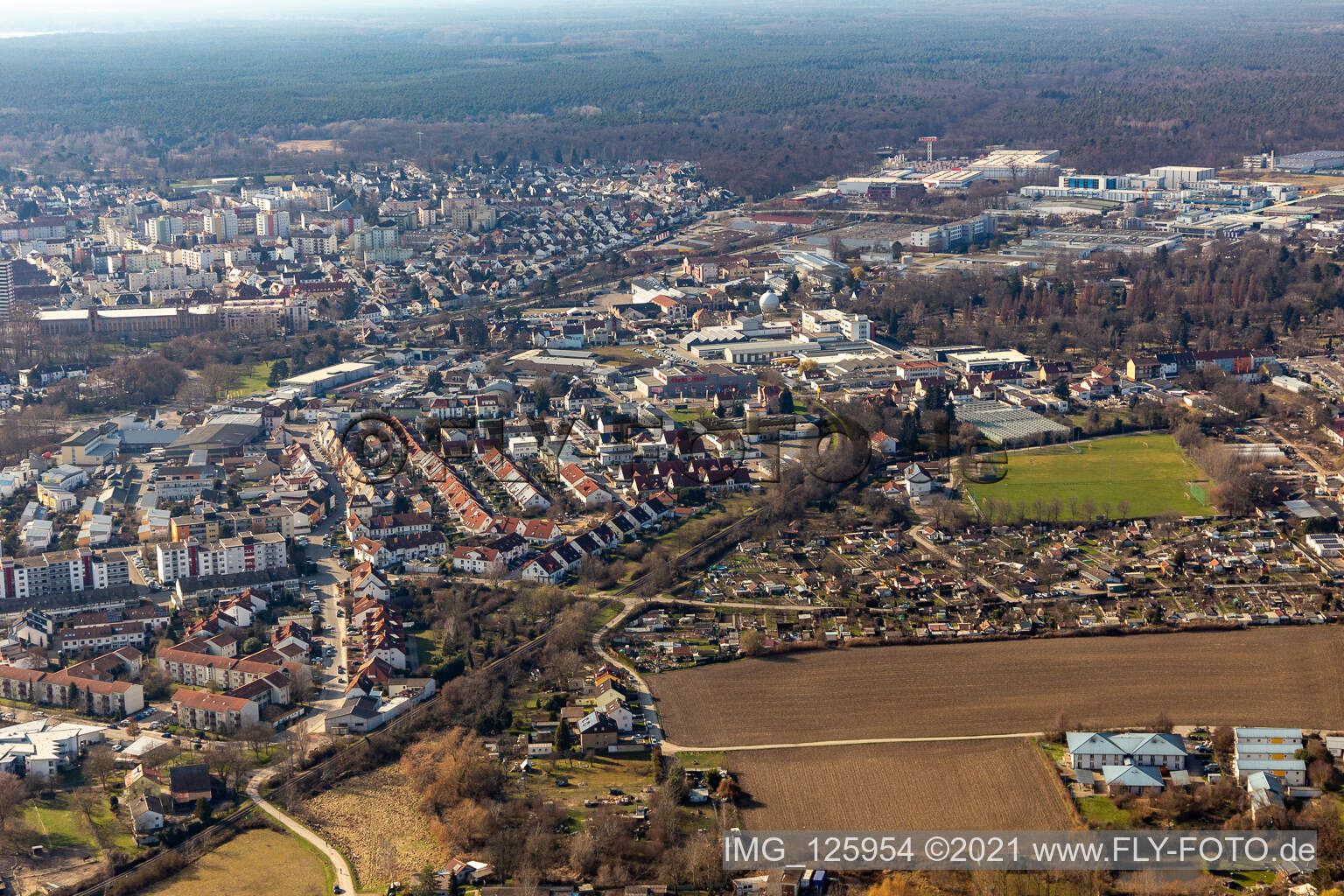 Ouest à Speyer dans le département Rhénanie-Palatinat, Allemagne depuis l'avion