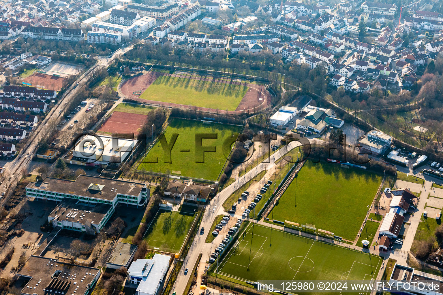 Vue aérienne de Terrains de sport du stade Helmut Bantz à Speyer dans le département Rhénanie-Palatinat, Allemagne