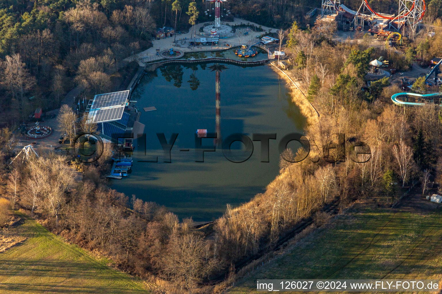 Parc de vacances pendant les vacances d'hiver et de Corona à Haßloch dans le département Rhénanie-Palatinat, Allemagne hors des airs