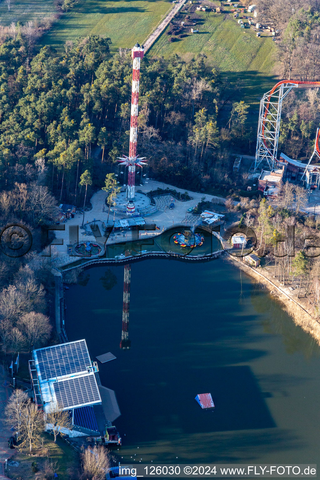 Photographie aérienne de Centre de loisirs - parc d'attractions Holiday Park GmbH sur Holidayparkstrasse à Haßloch dans le département Rhénanie-Palatinat, Allemagne