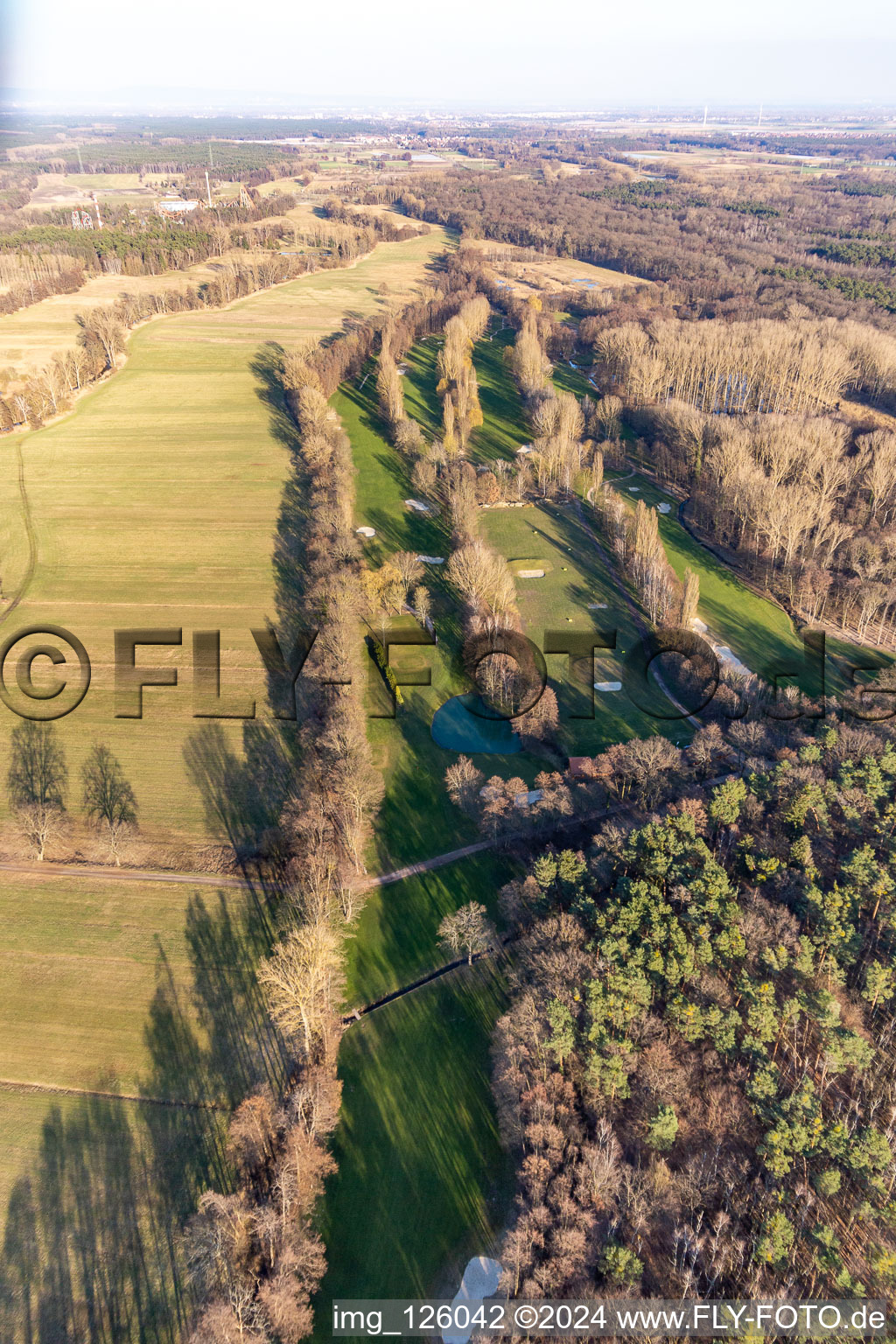 Vue aérienne de Golf Club Palatinat à le quartier Geinsheim in Neustadt an der Weinstraße dans le département Rhénanie-Palatinat, Allemagne