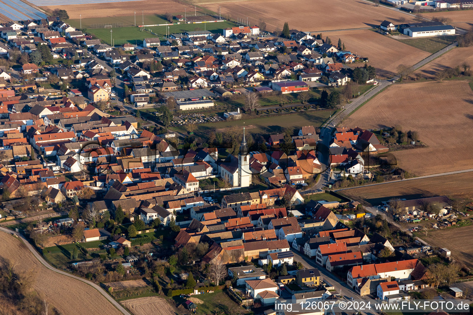 Enregistrement par drone de Freisbach dans le département Rhénanie-Palatinat, Allemagne