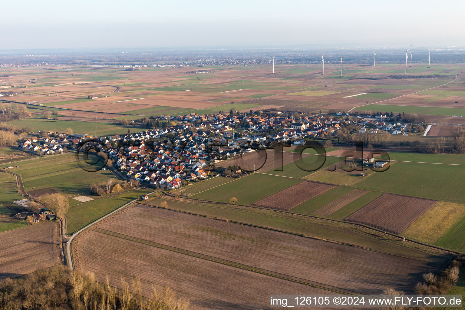 Knittelsheim dans le département Rhénanie-Palatinat, Allemagne vu d'un drone