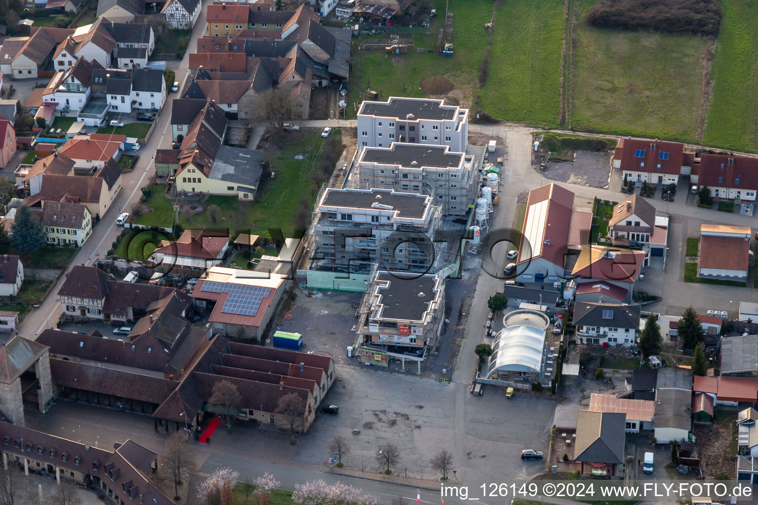 Photographie aérienne de Nouveaux bâtiments Sylvanerstr à le quartier Schweigen in Schweigen-Rechtenbach dans le département Rhénanie-Palatinat, Allemagne