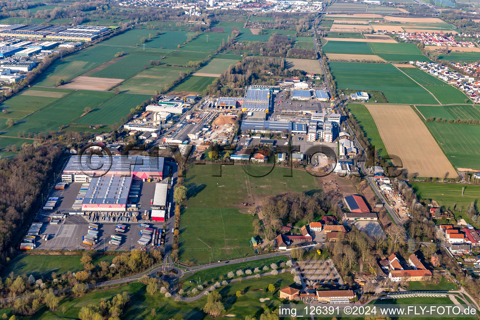 Vue aérienne de Quincaillerie HORNBACH Bornheim dans la zone industrielle Bornheim à le quartier Dreihof in Bornheim dans le département Rhénanie-Palatinat, Allemagne