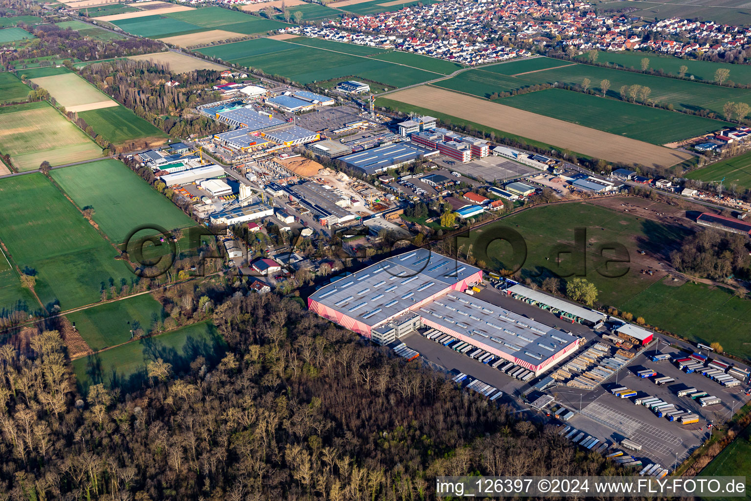 Vue aérienne de Quincaillerie HORNBACH Bornheim dans la zone industrielle Bornheim à le quartier Dreihof in Bornheim dans le département Rhénanie-Palatinat, Allemagne