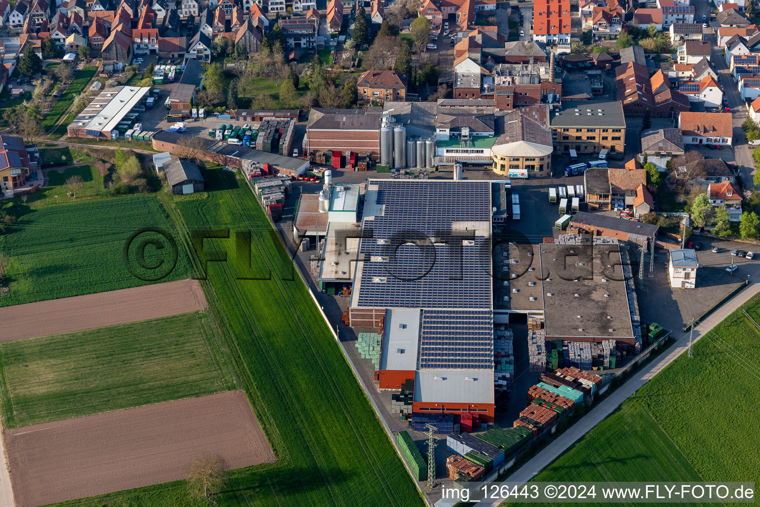 Photographie aérienne de Sites de production de la brasserie BELLHEIMER BRAUEREI - PARK & Bellheimer GmbH & Co. KG à Bellheim dans le département Rhénanie-Palatinat, Allemagne