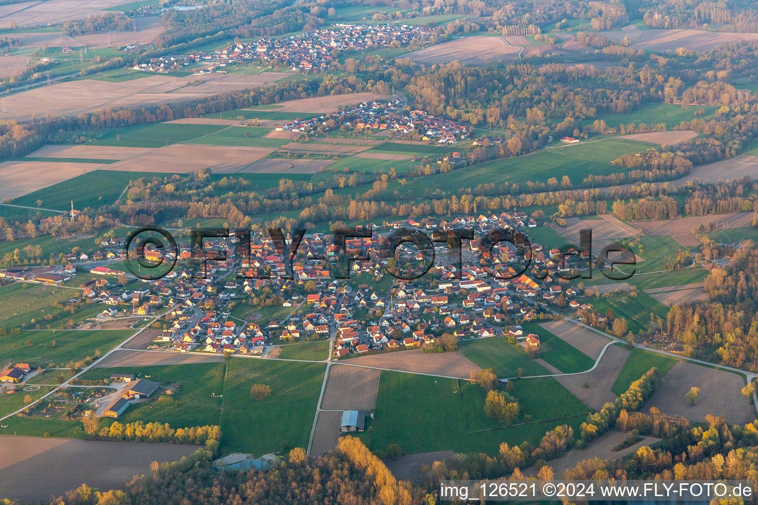 Vue d'oiseau de Forstfeld dans le département Bas Rhin, France