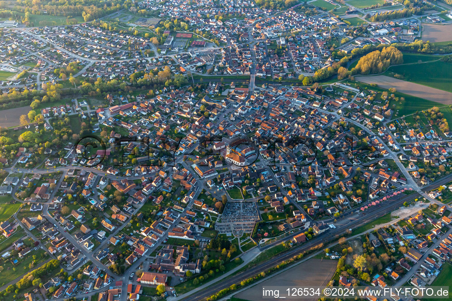 Drusenheim dans le département Bas Rhin, France vue du ciel