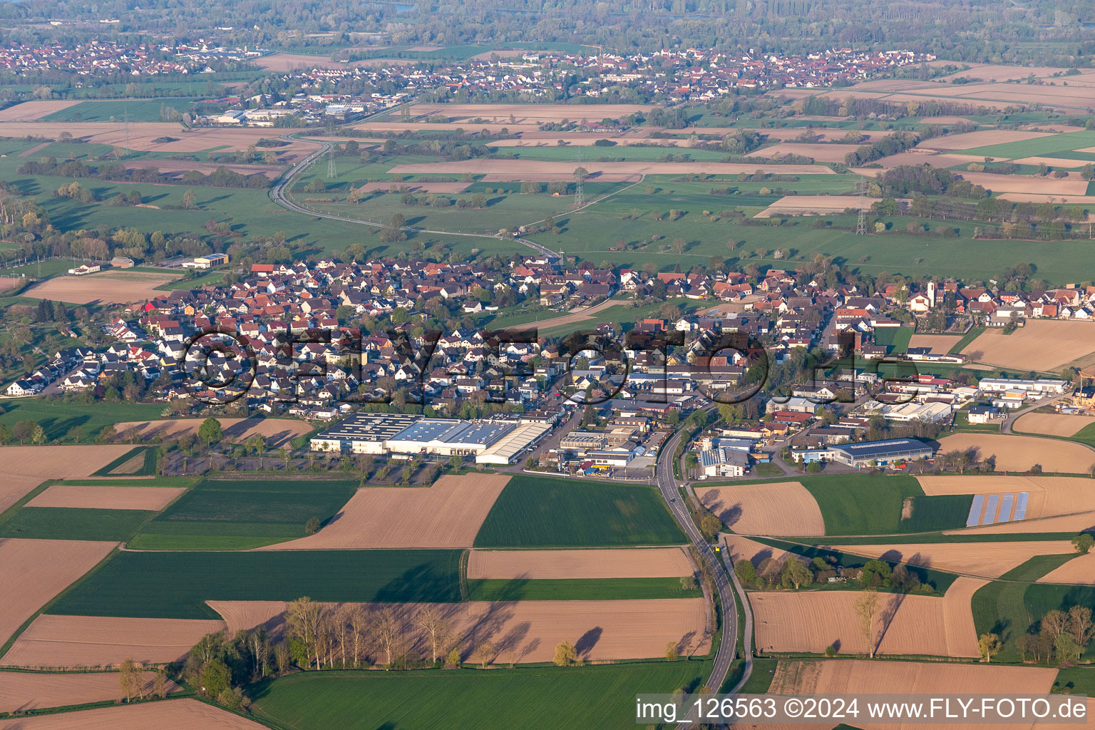 Vue aérienne de Quartier Eckartsweier in Willstätt dans le département Bade-Wurtemberg, Allemagne