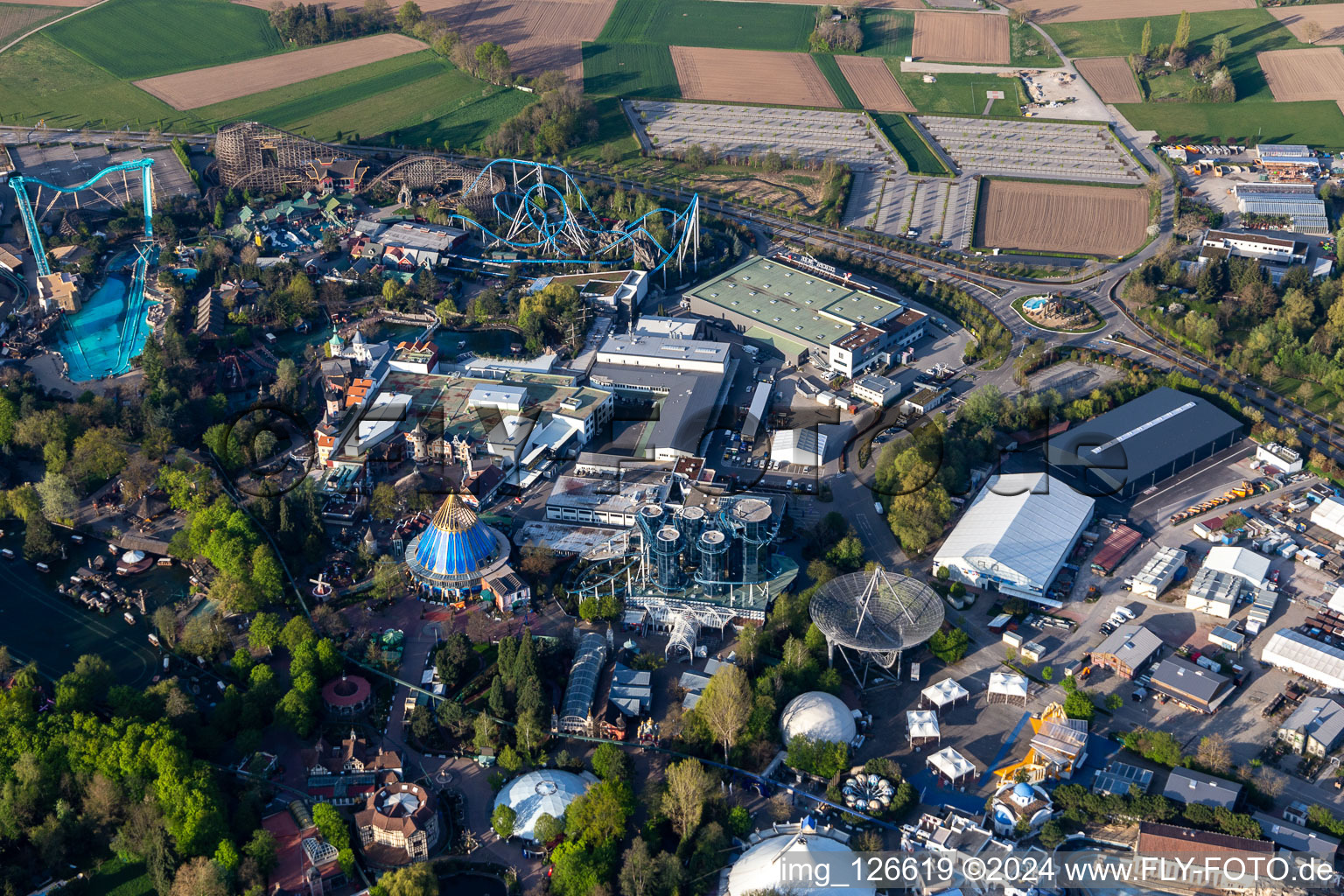 Vue aérienne de Poséidon dans le parc d'attractions Europa-Park est fermé en raison du confinement de Corona à Rust dans le département Bade-Wurtemberg, Allemagne