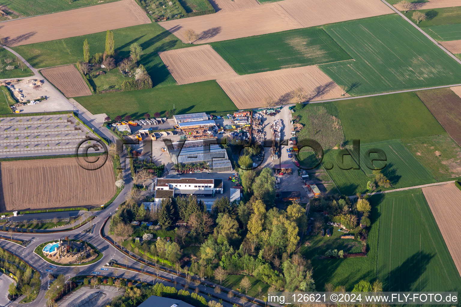 Vue aérienne de La jardinerie du parc d'attractions Europa-Park est fermée en raison du confinement dû au coronavirus à Rust dans le département Bade-Wurtemberg, Allemagne