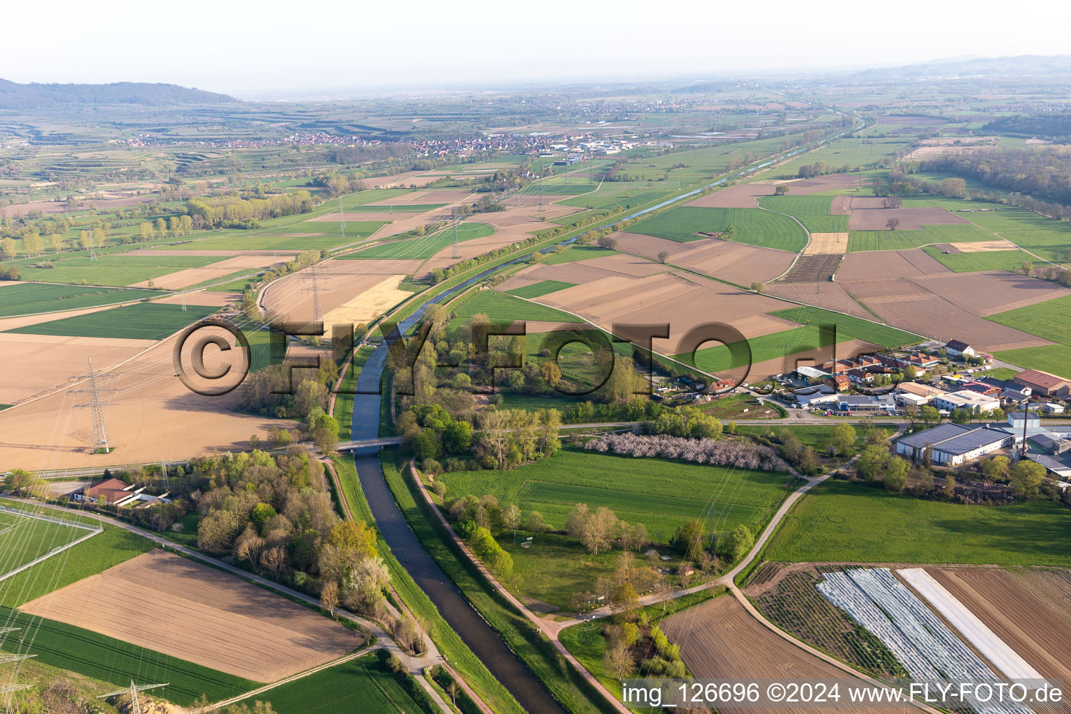 Vue aérienne de Dreiam à March dans le département Bade-Wurtemberg, Allemagne