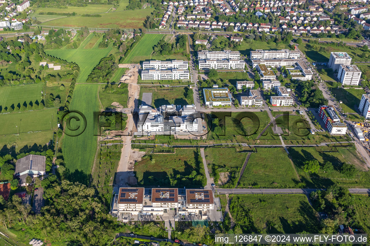 Parc technologique à le quartier Rintheim in Karlsruhe dans le département Bade-Wurtemberg, Allemagne d'en haut