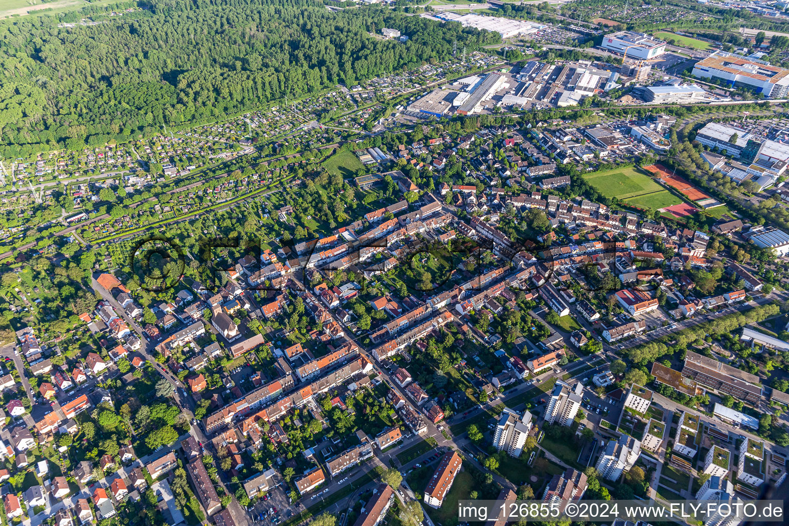 Vue aérienne de TuS Rintheim à le quartier Rintheim in Karlsruhe dans le département Bade-Wurtemberg, Allemagne