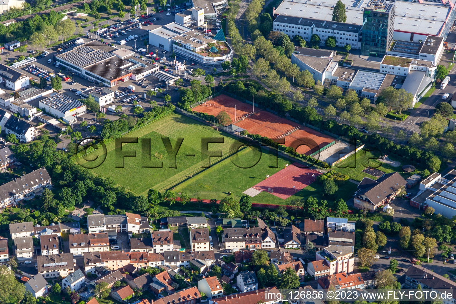Vue aérienne de TuS Rintheim à le quartier Rintheim in Karlsruhe dans le département Bade-Wurtemberg, Allemagne