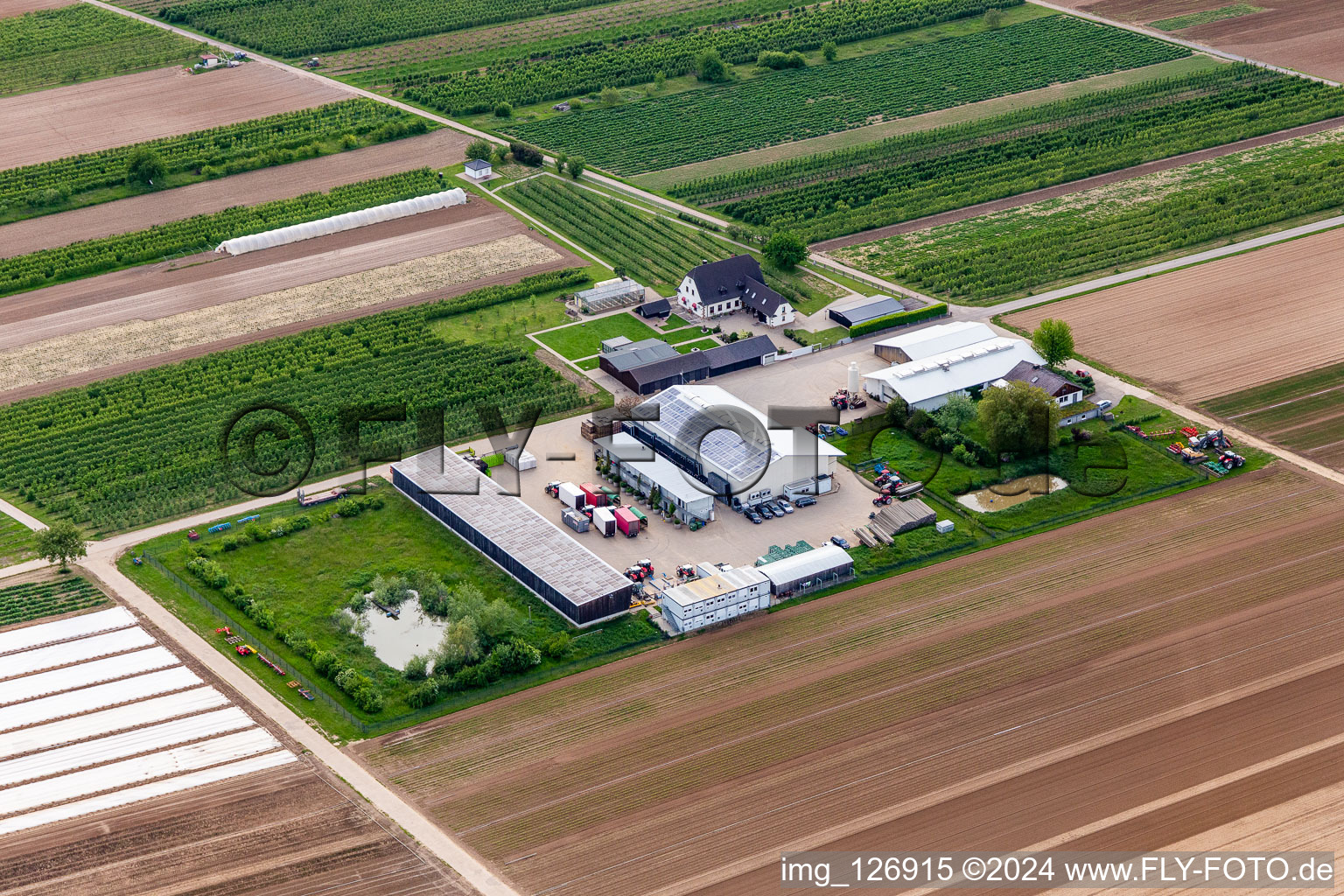 Vue aérienne de Le fermier à Winden dans le département Rhénanie-Palatinat, Allemagne