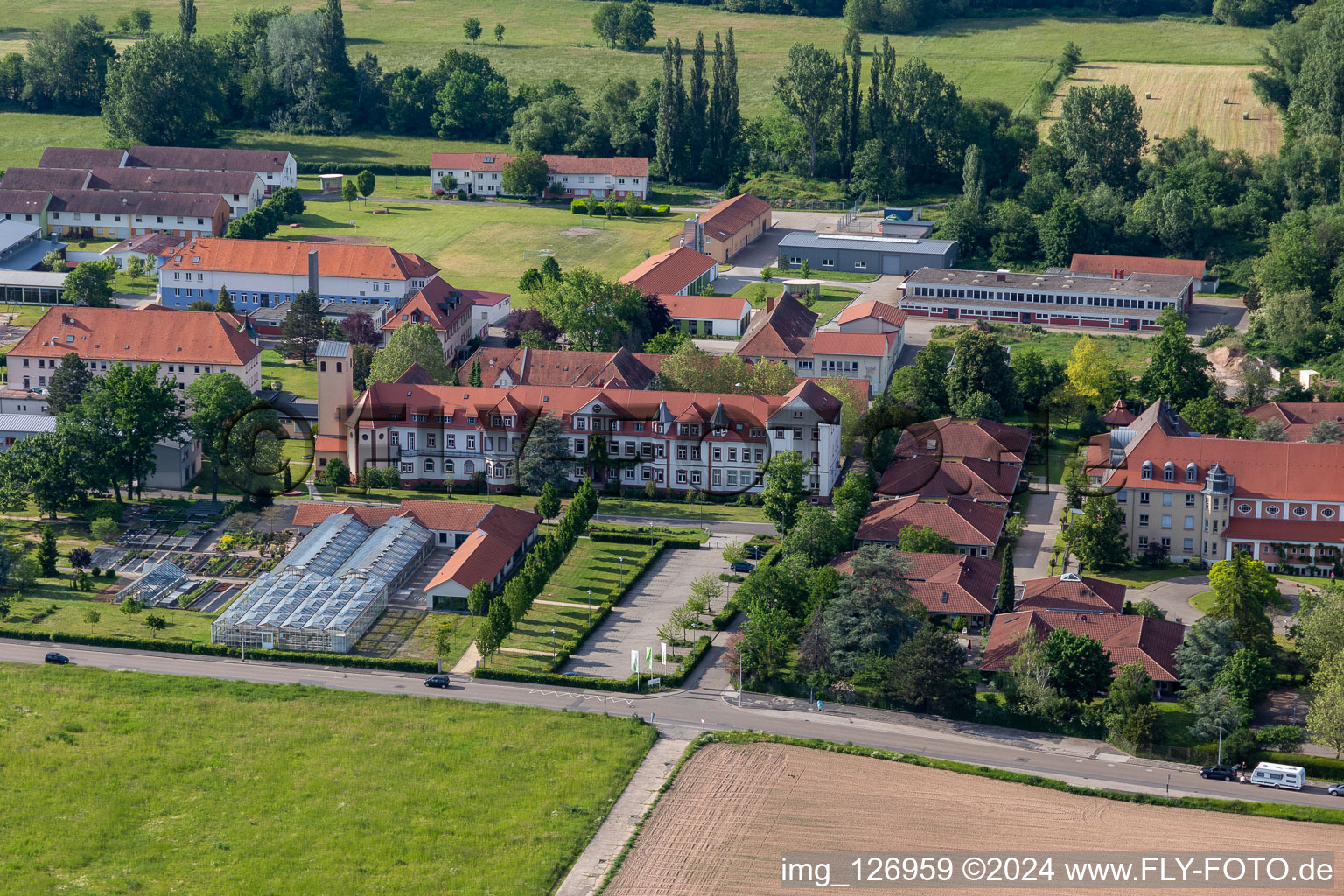 Photographie aérienne de Centre de soutien Caritas Saint-Laurent et Paul, Bureau de la jeunesse de Saint-Joseph à Landau in der Pfalz dans le département Rhénanie-Palatinat, Allemagne