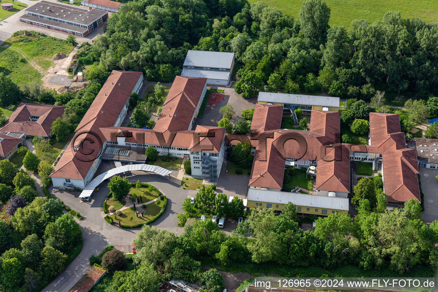 Photographie aérienne de Centre de soutien Caritas St. Laurentius et Paul, école spéciale de Landau à Landau in der Pfalz dans le département Rhénanie-Palatinat, Allemagne