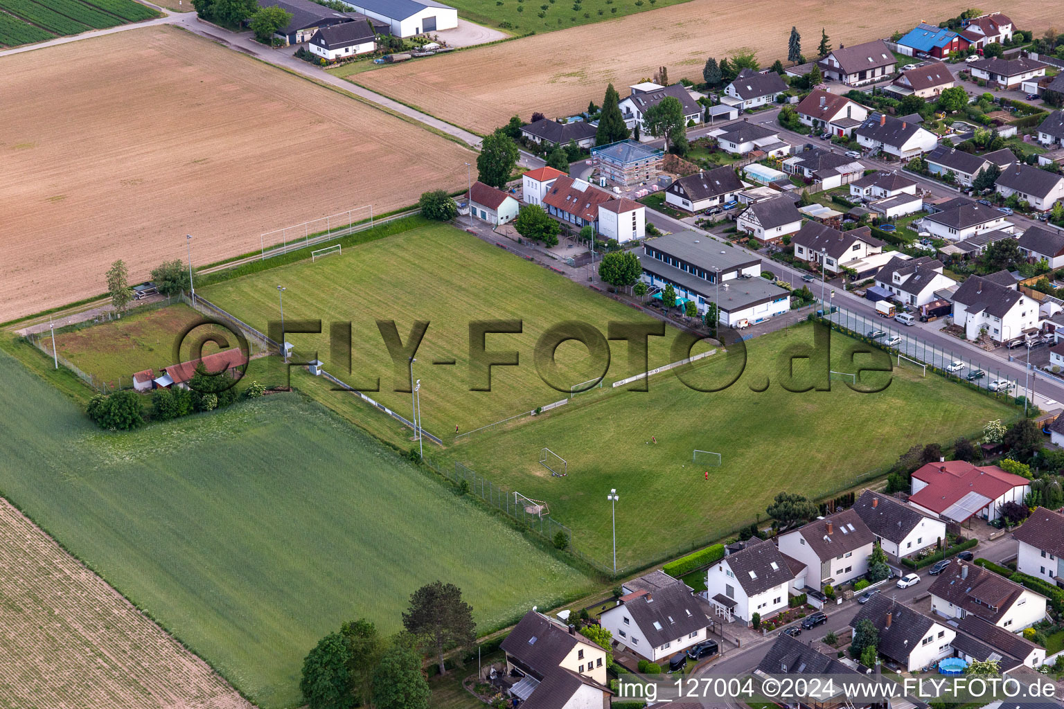 Freisbach dans le département Rhénanie-Palatinat, Allemagne d'un drone