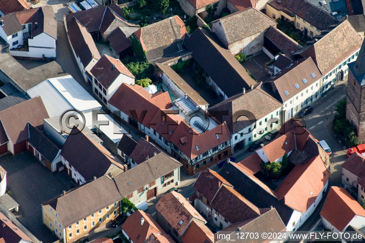 Großkarlbach dans le département Rhénanie-Palatinat, Allemagne depuis l'avion