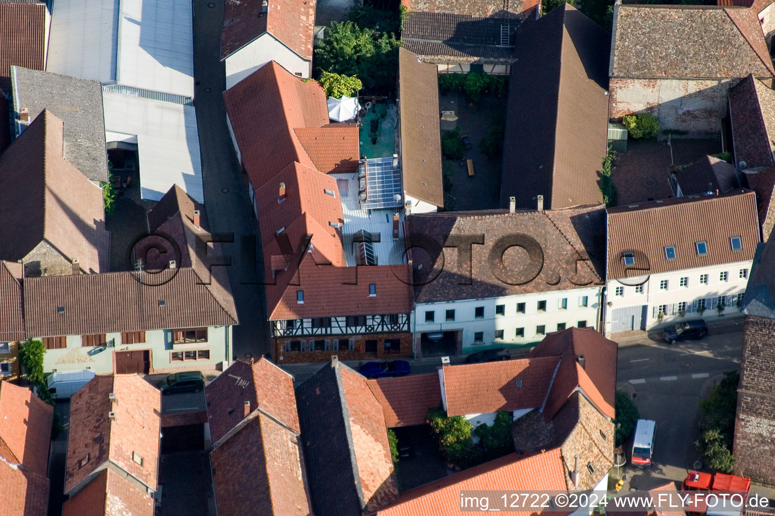 Vue oblique de Großkarlbach dans le département Rhénanie-Palatinat, Allemagne