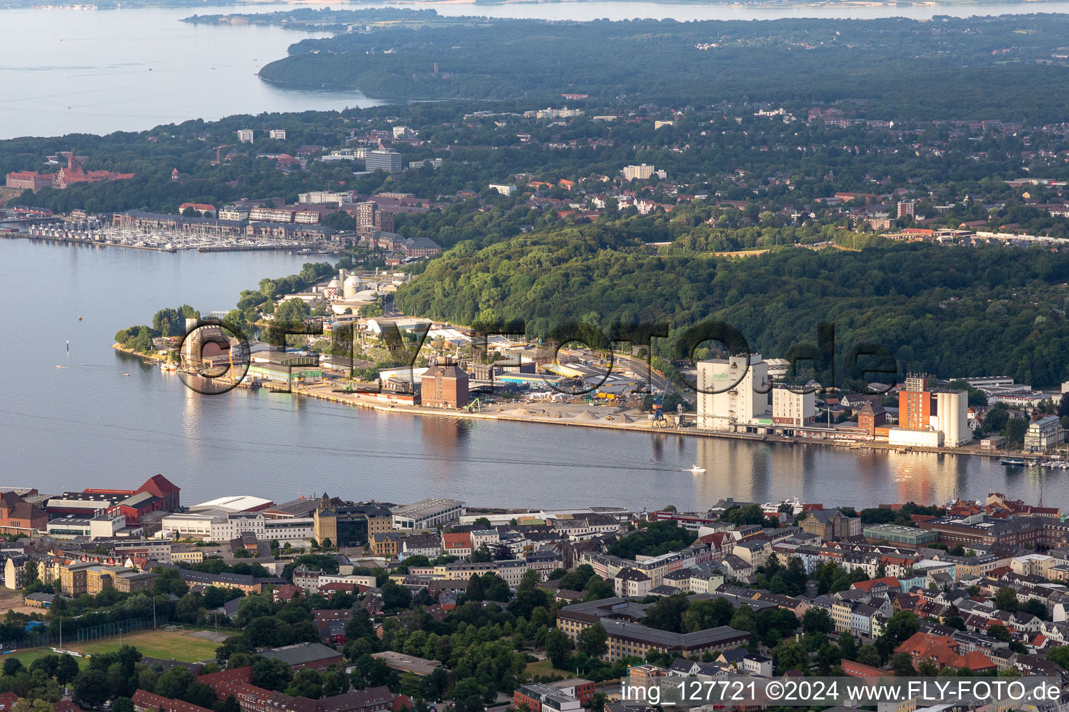 Vue aérienne de Port de Flensbourg, Harniskai à le quartier Kielseng in Flensburg dans le département Schleswig-Holstein, Allemagne