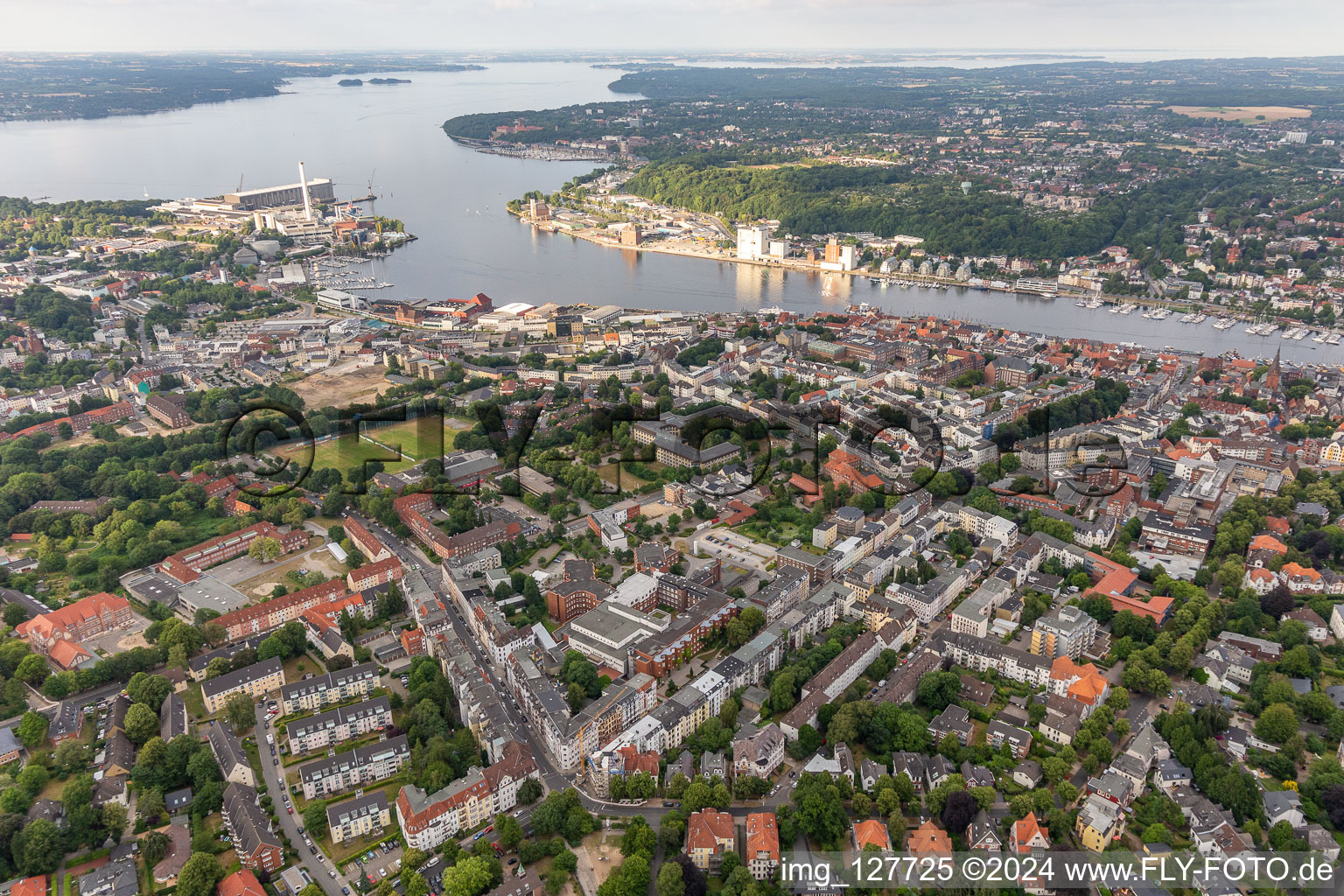 Vue aérienne de Élévation ouest à le quartier Duburg in Flensburg dans le département Schleswig-Holstein, Allemagne