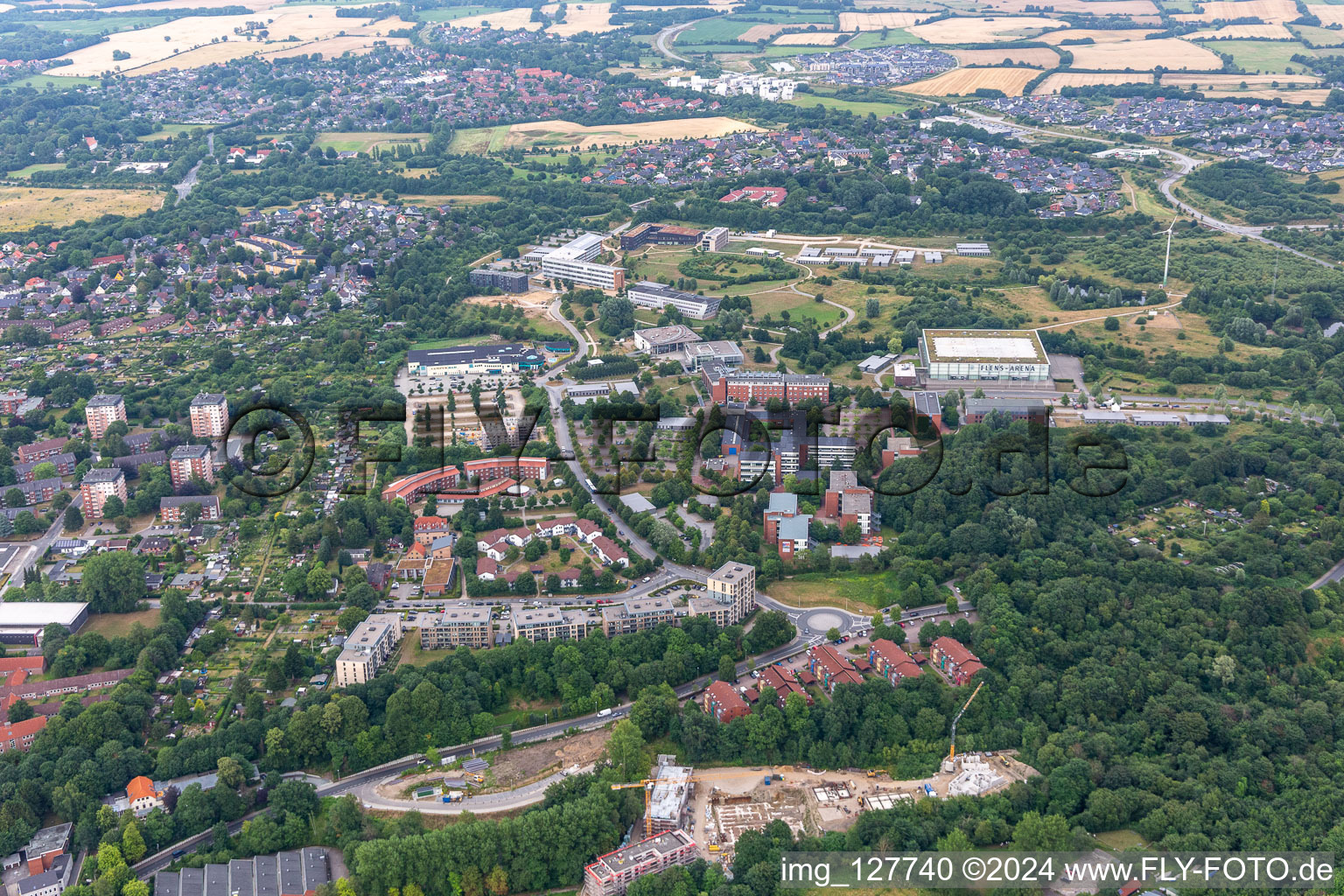 Vue aérienne de Rotonde Flensburg (Université) à le quartier Bredeberg in Flensburg dans le département Schleswig-Holstein, Allemagne