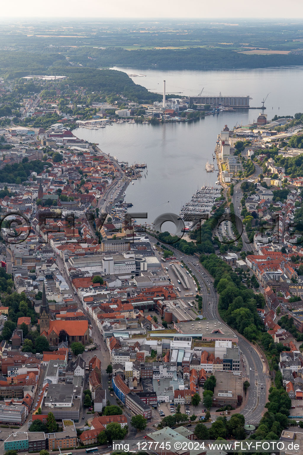 Vue aérienne de Süderhofenden à le quartier Bredeberg in Flensburg dans le département Schleswig-Holstein, Allemagne