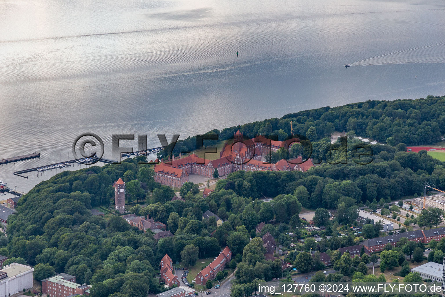 Vue aérienne de Caserne militaire de la Bundeswehr de l'école navale de la Kelmstrasse à le quartier Mürwik in Flensburg dans le département Schleswig-Holstein, Allemagne