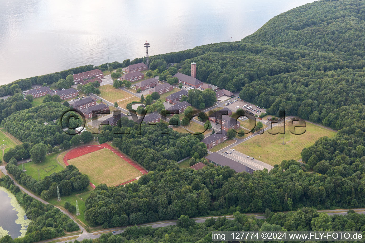 Vue aérienne de Caserne militaire de la Bundeswehr Meierwik (base navale du commandement de la flotte) (mer Baltique) à le quartier Ulstrupfeld in Glücksburg dans le département Schleswig-Holstein, Allemagne