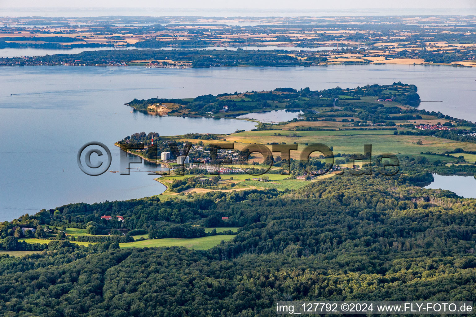 Vue aérienne de Péninsule de Holnis à le quartier Ulstrupfeld in Glücksburg dans le département Schleswig-Holstein, Allemagne