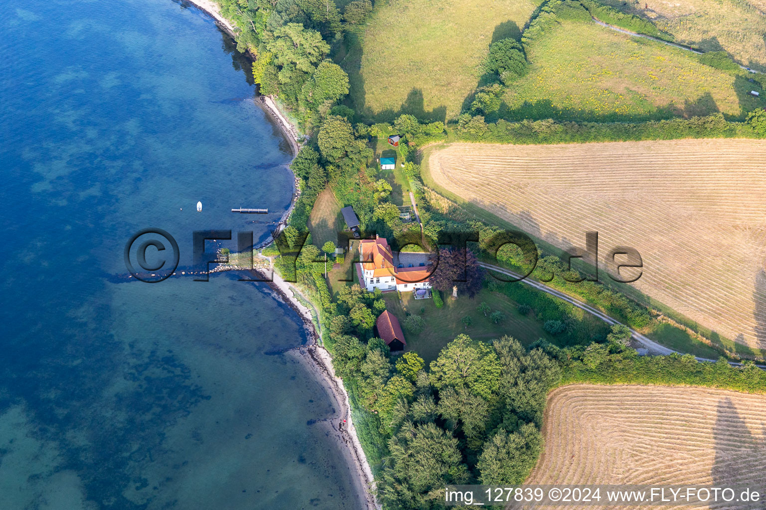 Vue aérienne de Sur la tombe du marin à le quartier Holnis in Glücksburg dans le département Schleswig-Holstein, Allemagne