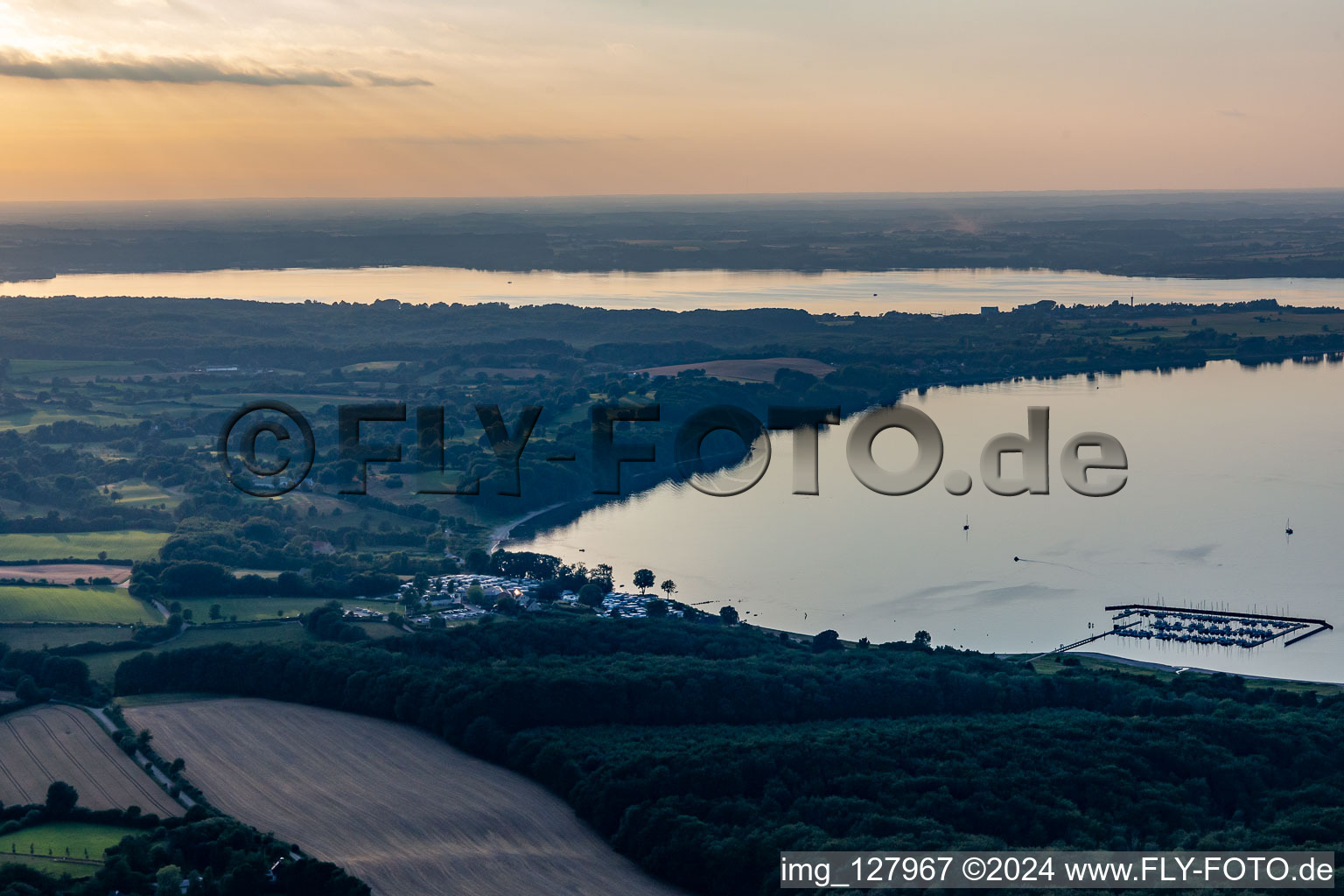 Vue aérienne de Fjord extérieur de Flensbourg à le quartier Rüde in Bockholmwik dans le département Schleswig-Holstein, Allemagne