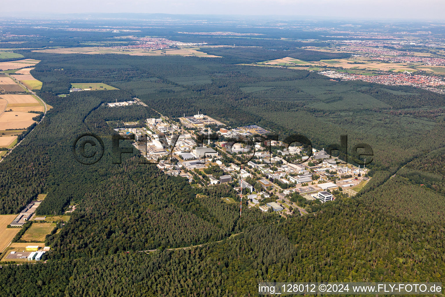 Photographie aérienne de KIT Campus Nord depuis le sud-ouest à le quartier Leopoldshafen in Eggenstein-Leopoldshafen dans le département Bade-Wurtemberg, Allemagne