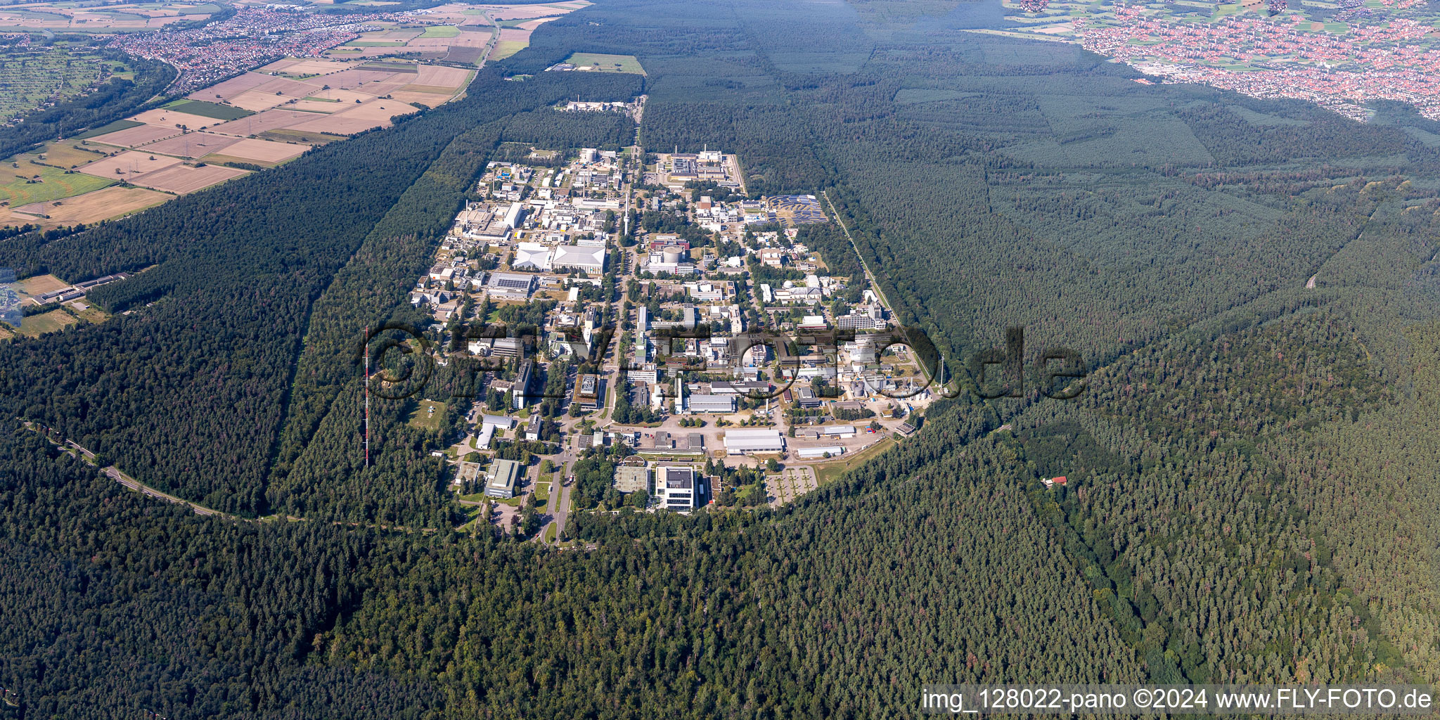 Vue aérienne de KIT Campus Nord depuis le Sud à le quartier Neureut in Karlsruhe dans le département Bade-Wurtemberg, Allemagne