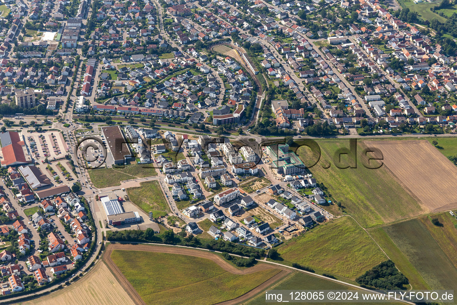 Vue aérienne de Nouvelle zone de développement Hochstetten Am Benden à le quartier Hochstetten in Linkenheim-Hochstetten dans le département Bade-Wurtemberg, Allemagne