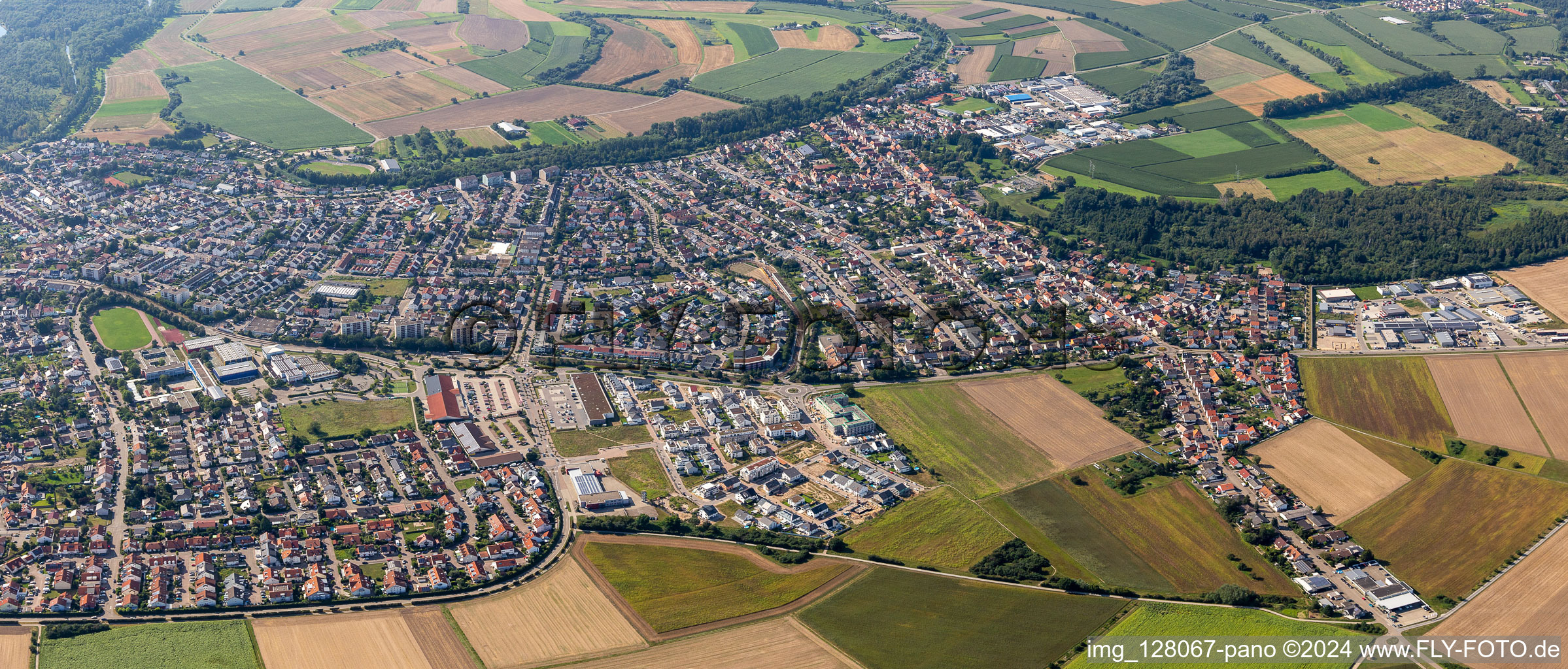 Vue aérienne de Panorama à le quartier Linkenheim in Linkenheim-Hochstetten dans le département Bade-Wurtemberg, Allemagne