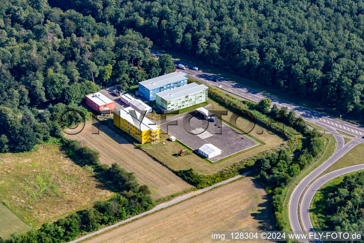 Photographie aérienne de Centre de premier accueil à Schröcker Tor à le quartier Leopoldshafen in Eggenstein-Leopoldshafen dans le département Bade-Wurtemberg, Allemagne