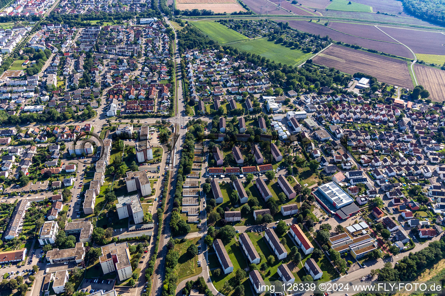 Quartier Leopoldshafen in Eggenstein-Leopoldshafen dans le département Bade-Wurtemberg, Allemagne vue du ciel