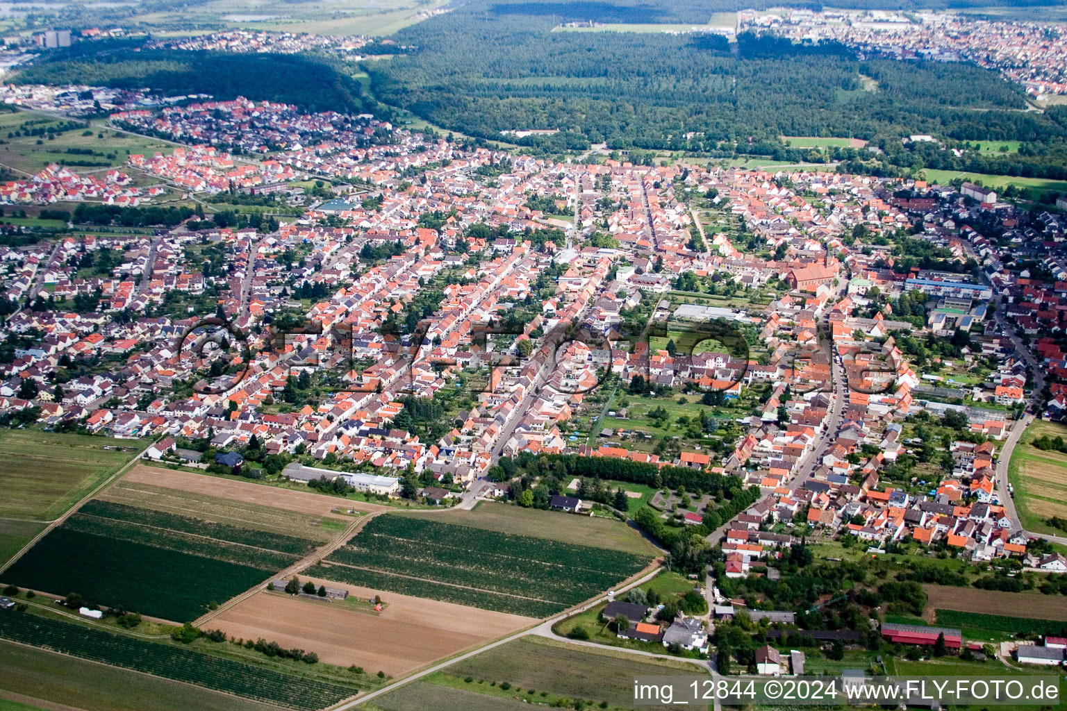 Enregistrement par drone de Waghäusel dans le département Bade-Wurtemberg, Allemagne