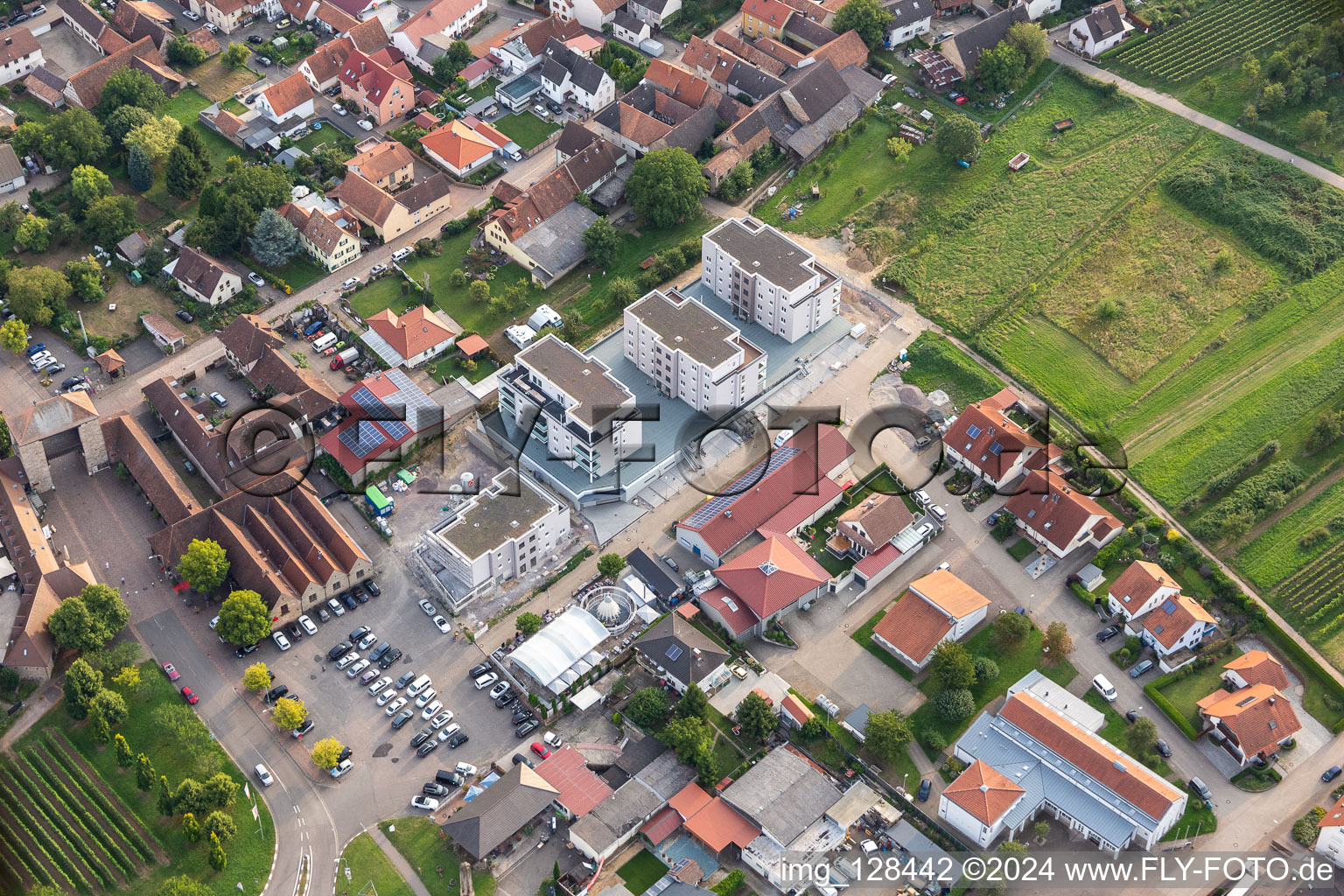 Photographie aérienne de Nouveaux bâtiments sur Silvanerstr à le quartier Schweigen in Schweigen-Rechtenbach dans le département Rhénanie-Palatinat, Allemagne